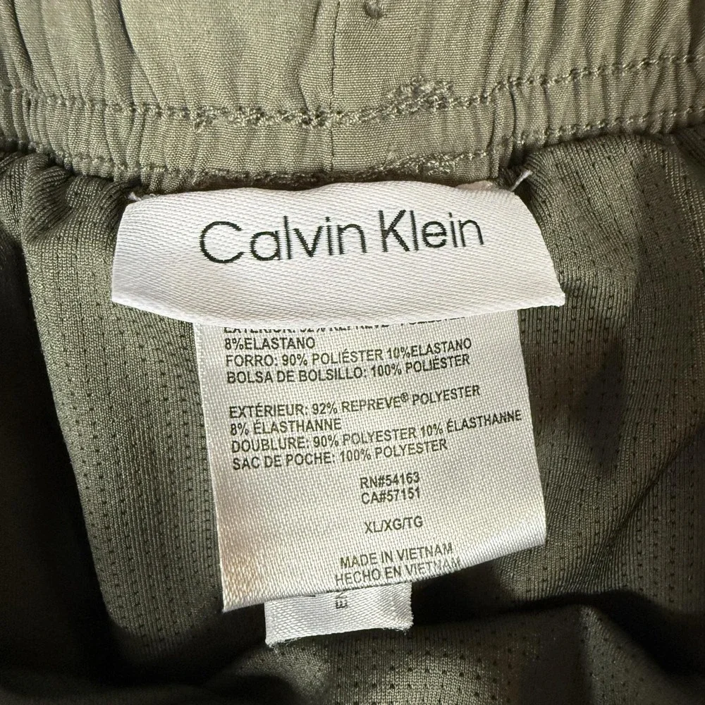 Calvin Klein Swim Shorts Mens Size XL Green Repreve Stretch Lined Trunks